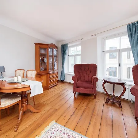 Calandra Apartment *